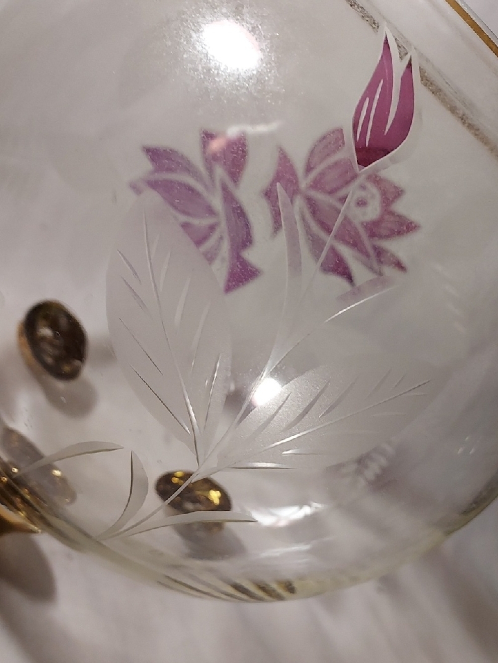 Vintage Glass Bowl Round Purple Etched Flowers with Three Gold Legs & Gold Ring - Picture 5 of 9
